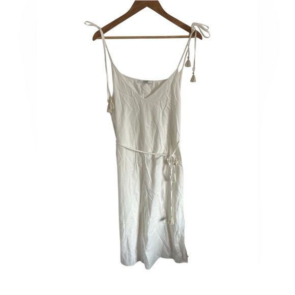 Subtle Luxury Linen Cotton White Dress, size S/M - Picture 1 of 5